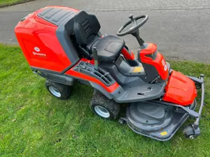 Husqvarna RC 320Ts AWD. Aufsitzrasenmäher Aufsitzmäher inkl. Mähw Bild 2