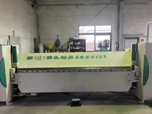 Fasti Schwenkbiegemaschine CNC gesteuert