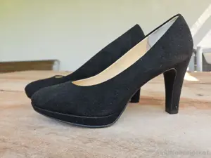 Schuhe in schwarz