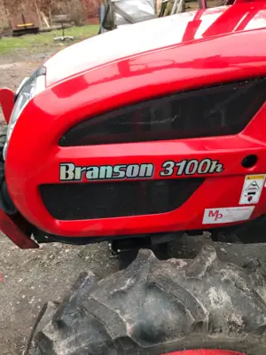 Branson 3100h Kleintraktor - Hydrostat Bild 4