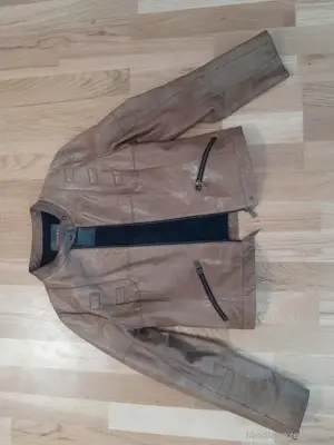 Jacke aus 100% Leather