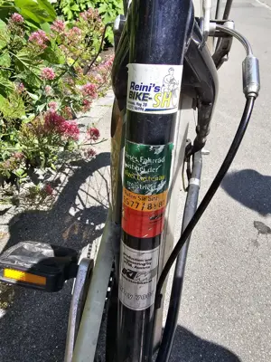 Fahrrad KTM mit Korb Bild 4