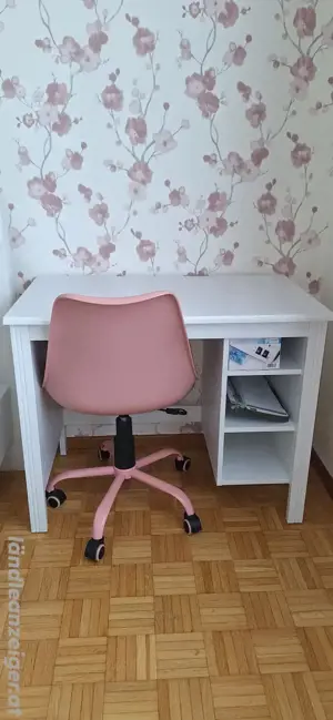 Kleiner Schreibtisch inkl. Bürostuhl