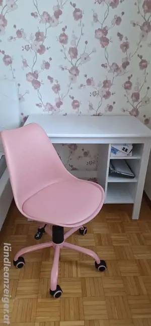 Kleiner Schreibtisch inkl. Bürostuhl Bild 2