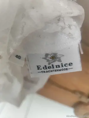 Dirndl von Marjo mit Bluse... Bild 4