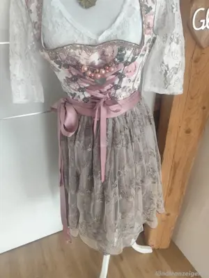 Dirndl von Marjo mit Bluse... Bild 5