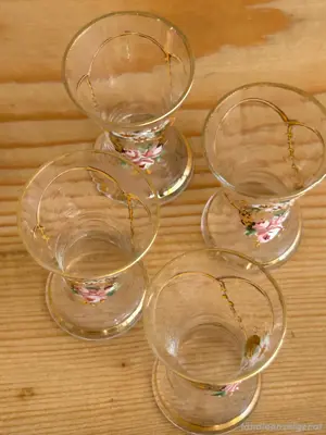 Alte Jugendstil Glasflasche mit 4 Gläschen Bild 3