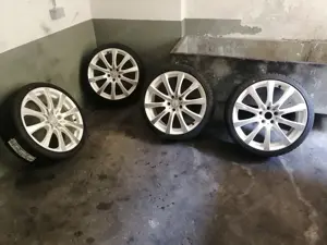 Alu Felgen mit neue Bereifung 225 35zR19