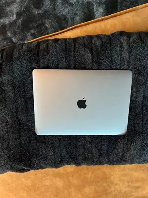 MacBook Pro 13  | 2017 | 500GB SSD | 16GB RAM | i7 | Gebraucht