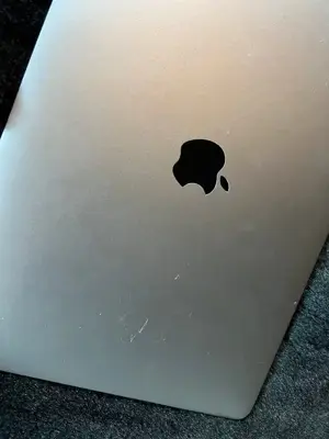 MacBook Pro 13  | 2017 | 500GB SSD | 16GB RAM | i7 | Gebraucht Bild 4