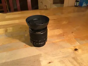 Canon EFS 18-55 mm mit Bildstabilisator Bild 2