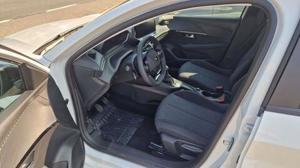 Peugeot 208 Bild 4
