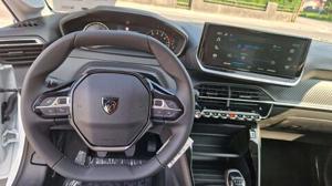 Peugeot 208 Bild 8