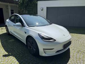 Tesla Model 3 Bild 2