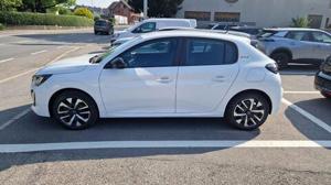 Peugeot 208 Bild 3
