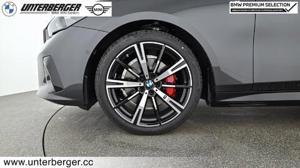 BMW 520d xDrive M Sportpaket // Anhängerkupplung // Head-Up // Komfortzugang / Bild 6