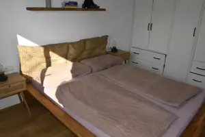 160x200cm Eichenbett Vollholz inklusive Jute-Kopfteil, Lattenrost und Matratze Bild 5