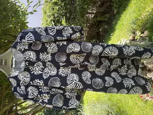 Durchgeknöpftes Kleid mit Puffärmeln