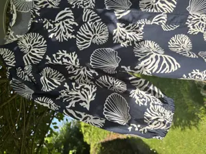 Durchgeknöpftes Kleid mit Puffärmeln Bild 6