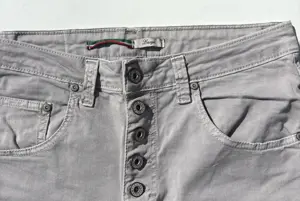 Graue Damen Shorts von Please Bild 2