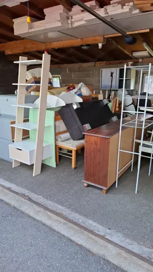 Heute Freitag 13.06.2025 und Morgen 14.06.2025 Flohmarkt und Garagenverkauf in der Schweizerstrasse