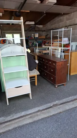 Heute Freitag 13.06.2025 und Morgen 14.06.2025 Flohmarkt und Garagenverkauf in der Schweizerstrasse Bild 3