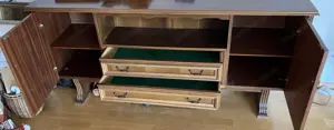 Kommode mit Türen seitlich und 2 Schubladen Stilmöbel Vintage Bild 4