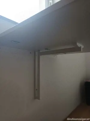 Schreibtisch klappbar Bild 4