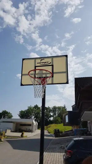 Basketballkorb inkl. Aufsteller (HUDORA) zu verkaufen