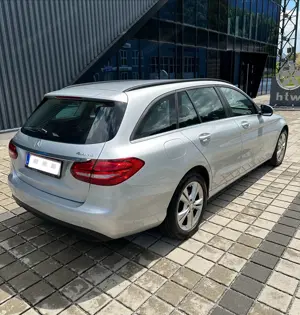 Mercedes benz c 220 t d 4matic 9g-tronic Bild 3