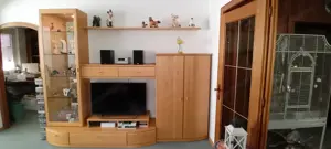 Schöne Wohnwand Tischlerarbeit