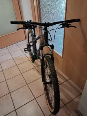 Mountainbike Neuwertig
