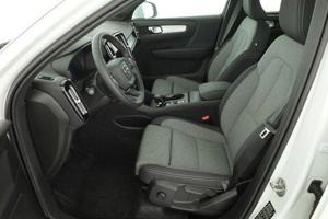 Volvo XC40 Core 2WD B3 Mild-Hybrid Core, Navi, Thors Hamme... Bild 9