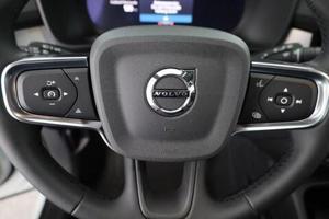 Volvo XC40 Core 2WD B3 Mild-Hybrid Core, Navi, Thors Hamme... Bild 6