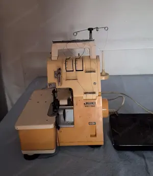 Overlock Nähmaschine