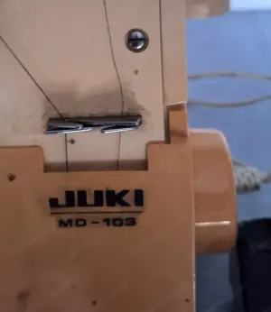 Overlock Nähmaschine Bild 3