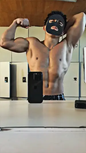 Young muscle boy 