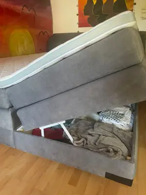 Großes bequemes Boxspringbett Bild 5