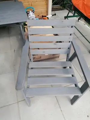  Gartensitzgruppe aus Holz   in Grau lasiert  Bild 3