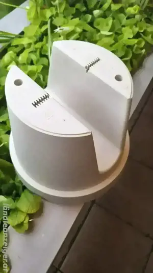 Balkongeländer Pflanztopf Bild 3