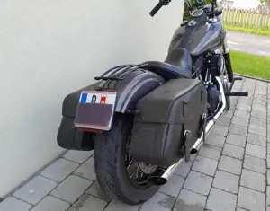 Harley Davidson Dyna Street Bob  Bild 5