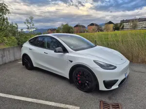 Tesla Model Y Long Range (Allrad) Bild 3