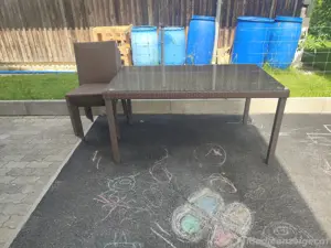 Gartentisch + Stühle