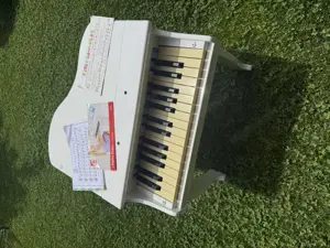 Kinderklavier Hape schöner Klang