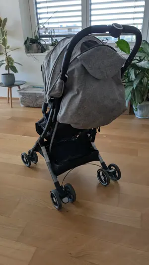 Kinderwagen Buggy mit Regenschutz und Aufbewahrungstasche Bild 6