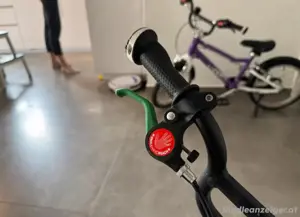 Woom 2 Kinderfahrrad inkl Ständer und Spritzbleche Bild 3