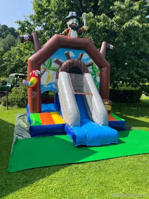 Hüpfburg zu vermieten