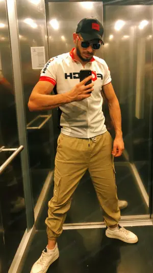 Halo my name ist dori und ich bin hier nur für frau  Bild 2