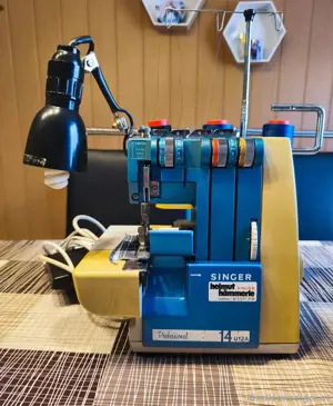 Overlock Nähmaschine