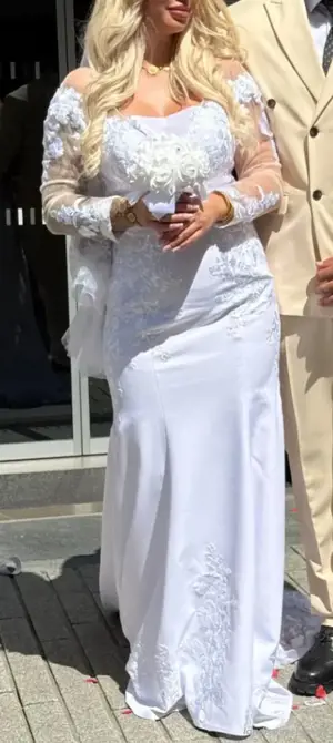 Brautkleid Standesamt Bild 3